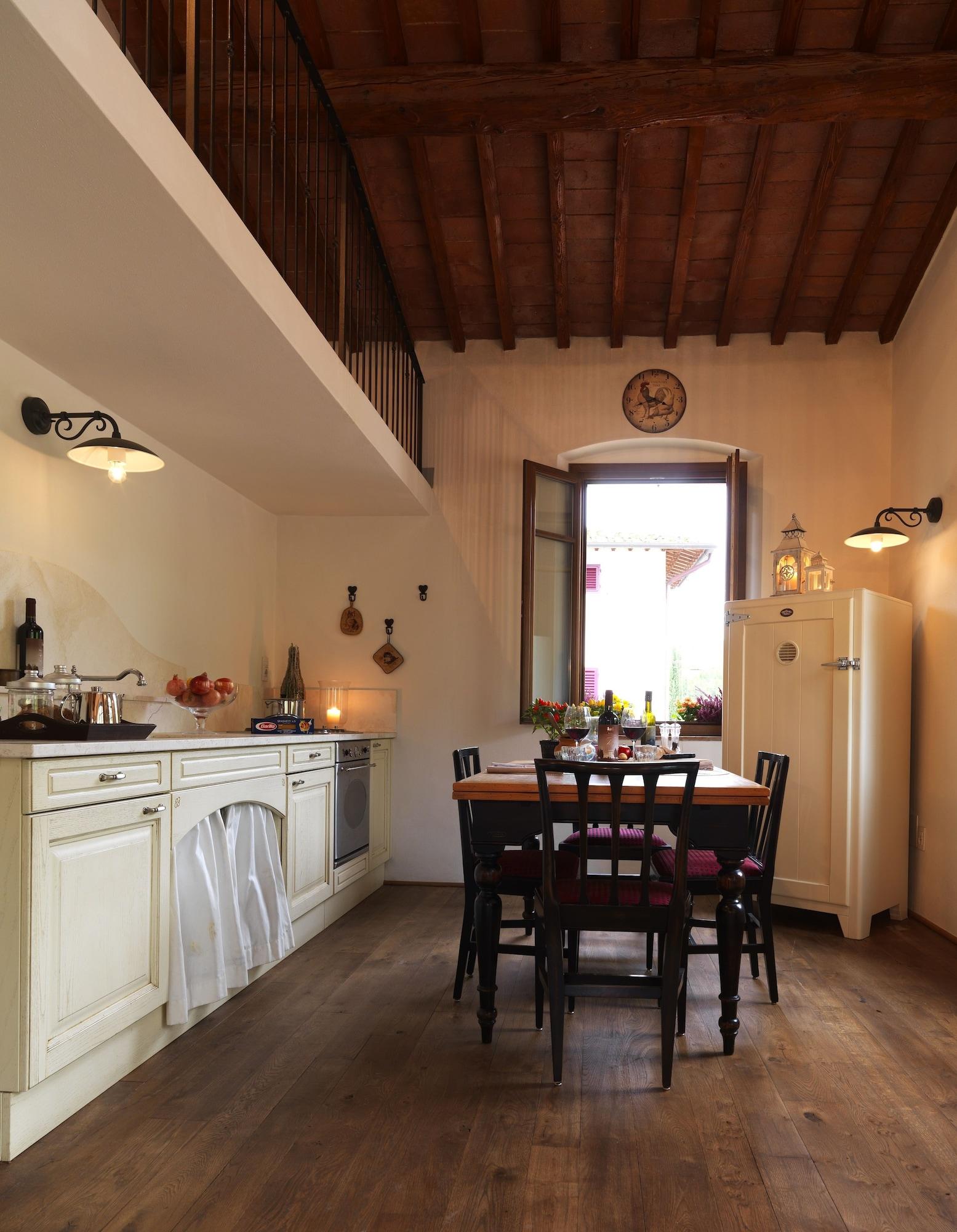 Appartamenti Agriturismo La Canonica เชร์ตาลโด ภายนอก รูปภาพ
