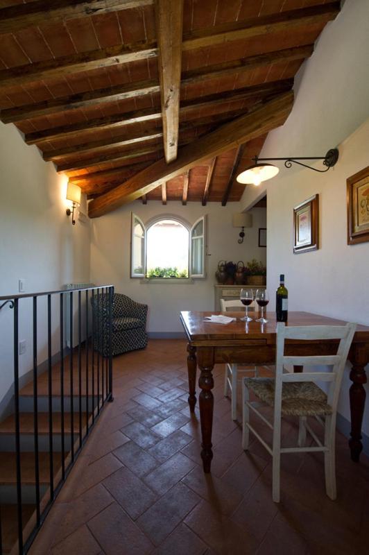 Appartamenti Agriturismo La Canonica เชร์ตาลโด ภายนอก รูปภาพ