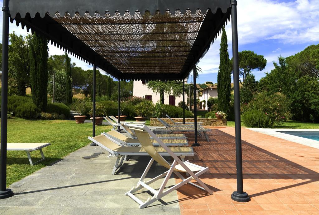 Appartamenti Agriturismo La Canonica เชร์ตาลโด ภายนอก รูปภาพ