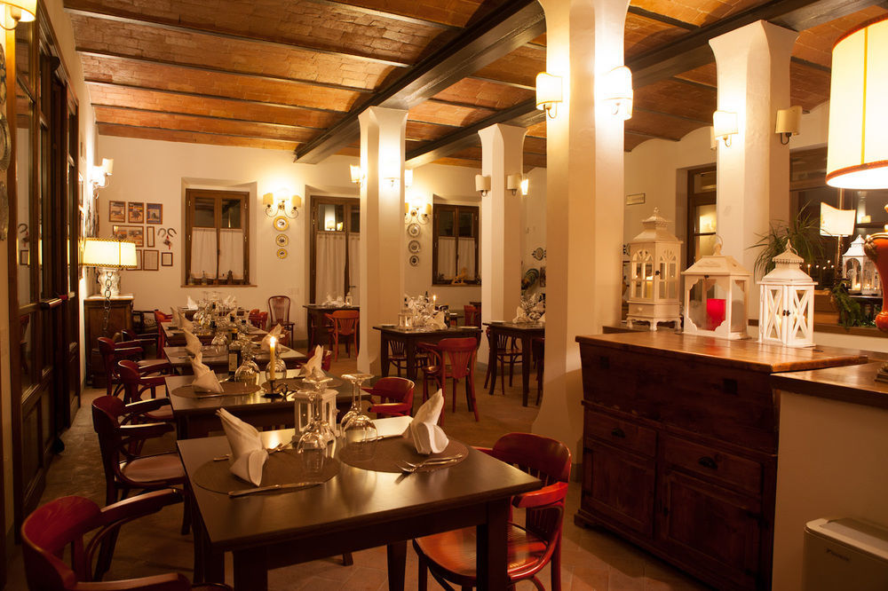 Appartamenti Agriturismo La Canonica เชร์ตาลโด ภายนอก รูปภาพ