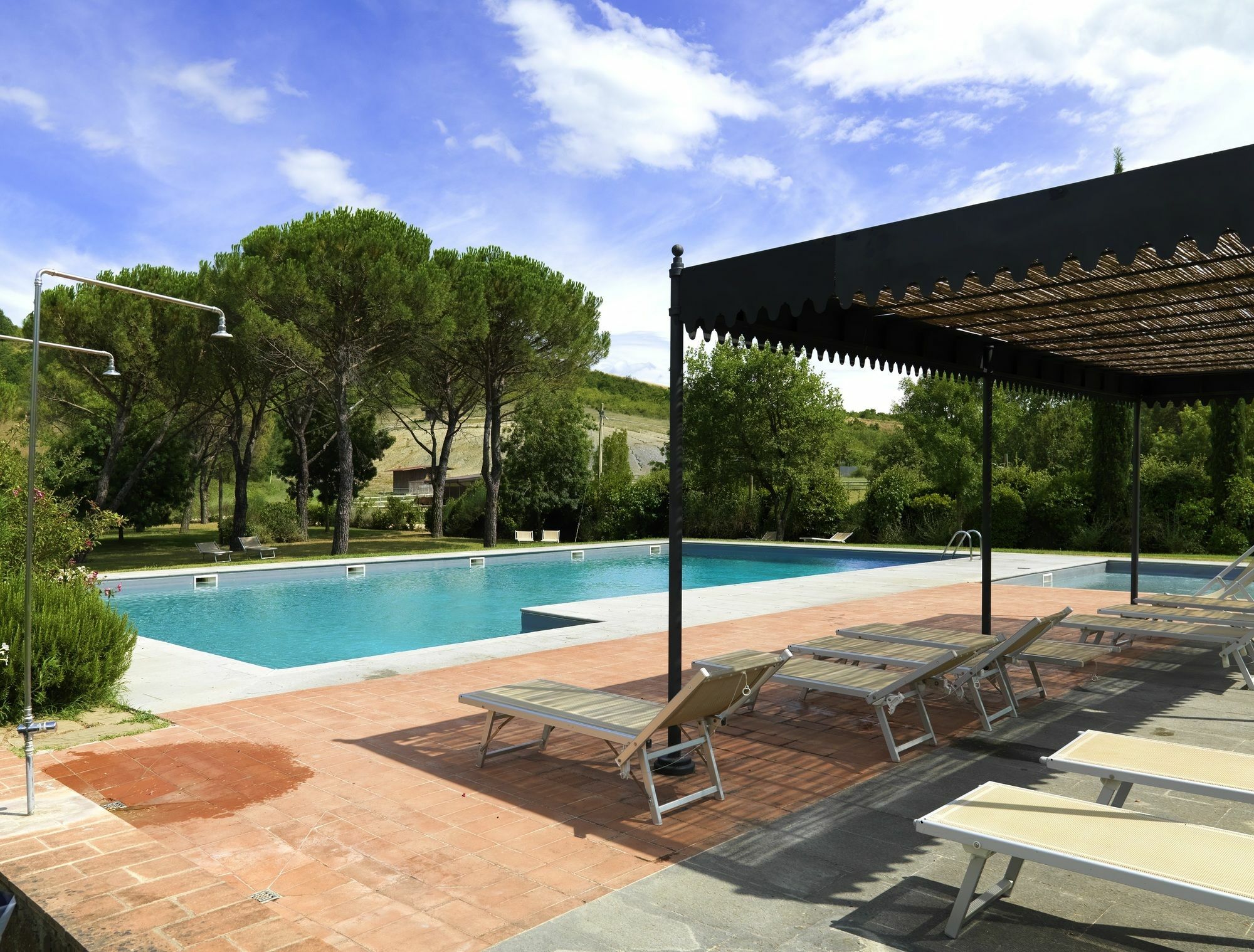 Appartamenti Agriturismo La Canonica เชร์ตาลโด ภายนอก รูปภาพ