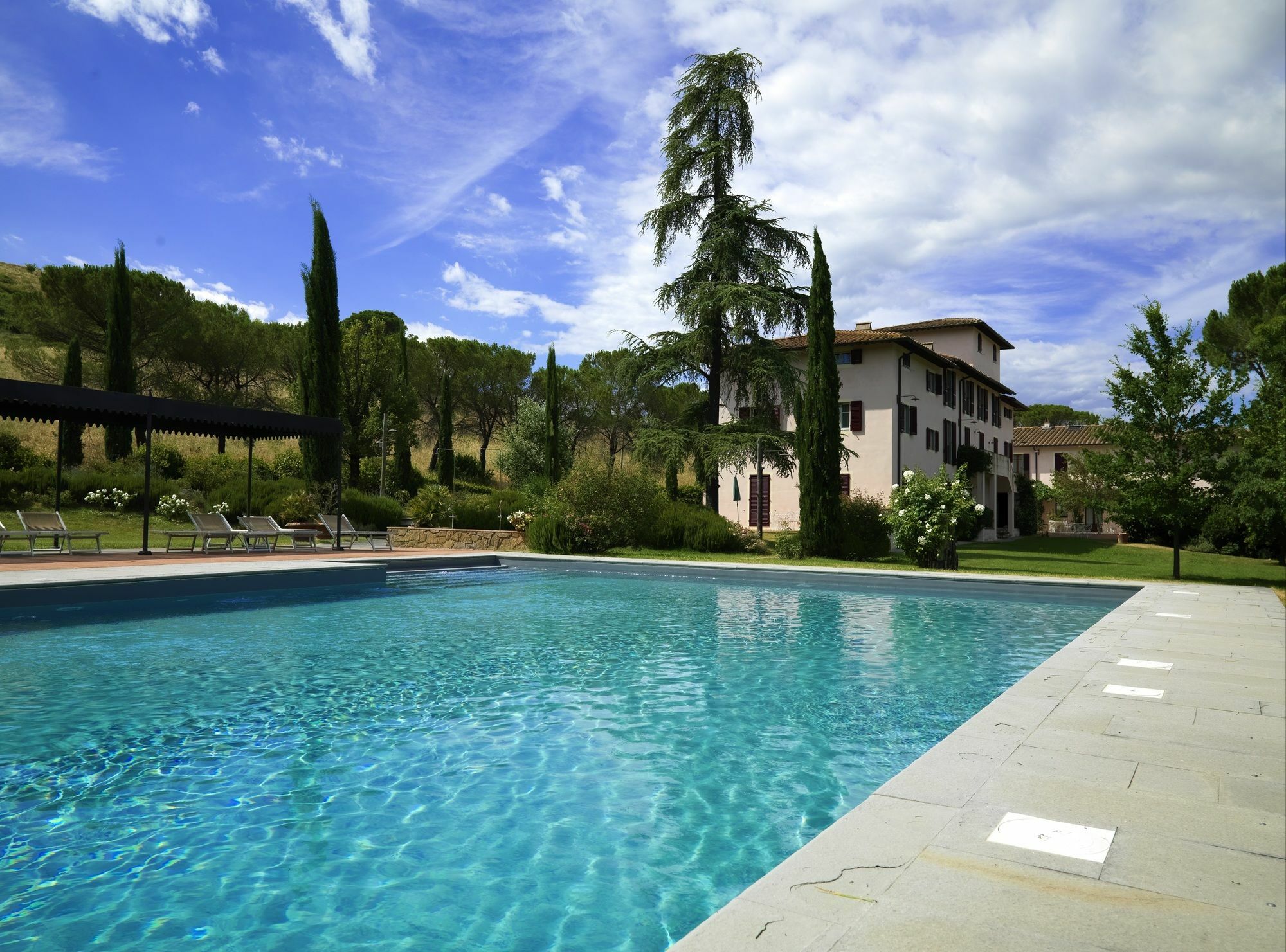 Appartamenti Agriturismo La Canonica เชร์ตาลโด ภายนอก รูปภาพ