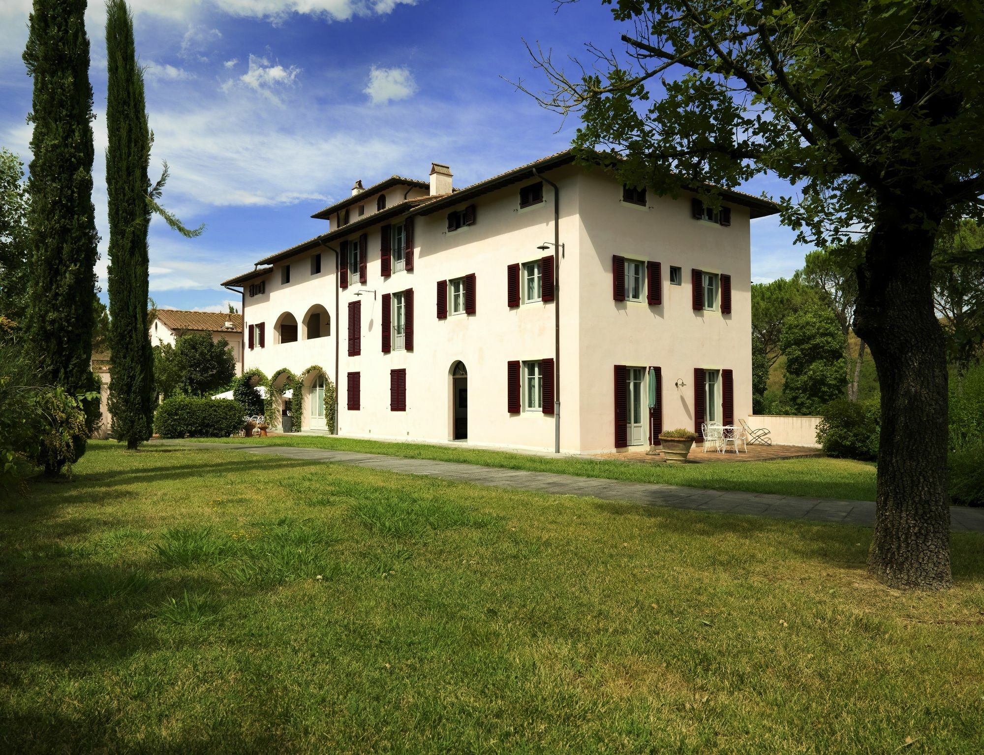 Appartamenti Agriturismo La Canonica เชร์ตาลโด ภายนอก รูปภาพ
