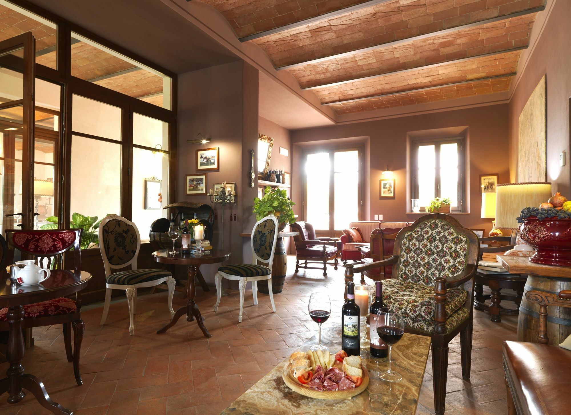Appartamenti Agriturismo La Canonica เชร์ตาลโด ภายนอก รูปภาพ